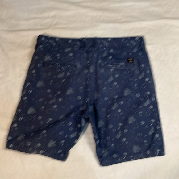 Jack and Jones Blue Comfort Fit Shorts Patterned. Size UK XL Fit like 34 Waist - Picture 3 of 3
